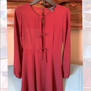 Cleaning out my closet ✨ Wish they fit but don’t:)